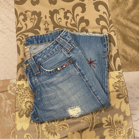 TRUE RELIGION CAPRI JEANS - Picture 10 of 13